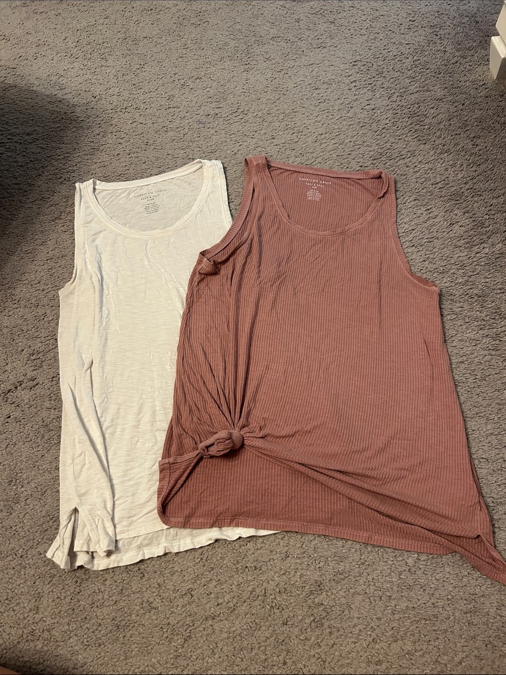 American Eagle, Women's soft/slouchy Tank Top - Mauve and Cream